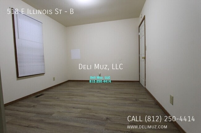 Photo - 518 E Illinois St Unit B