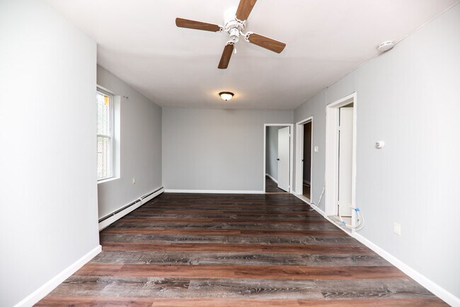 Photo - 140 Van Siclen Ave