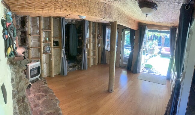 Photo - 19623 Grand View Dr