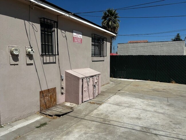 Photo - Private 1 Bed, 1 Bath Unit