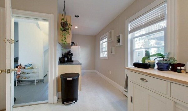 Photo - 16 Speridakis Ter Unit B