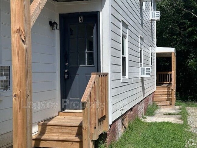 Building Photo - 215 N Logan St Unit A Rental