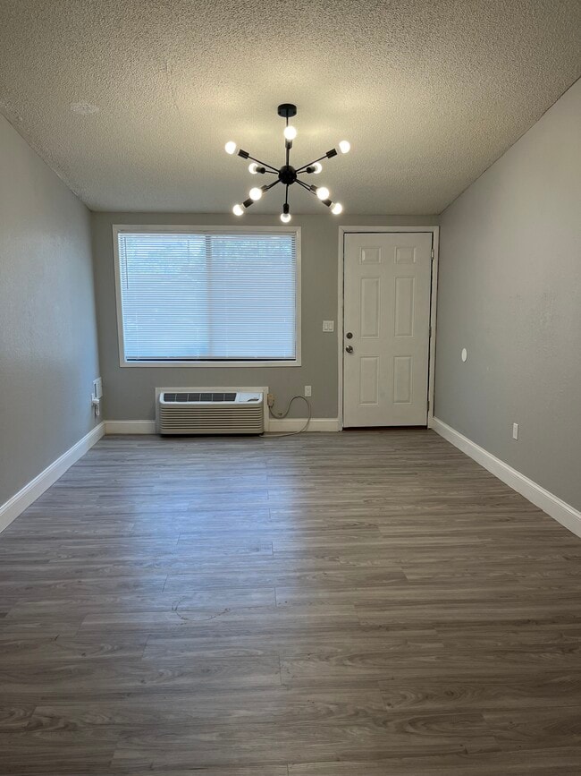 Elmwood Apartments West Palm Beach, FL