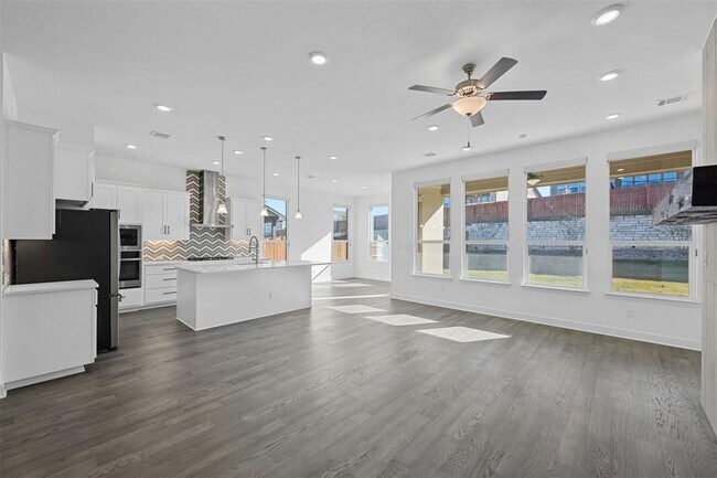 Photo - 5909 Cimarron Rdg Ln