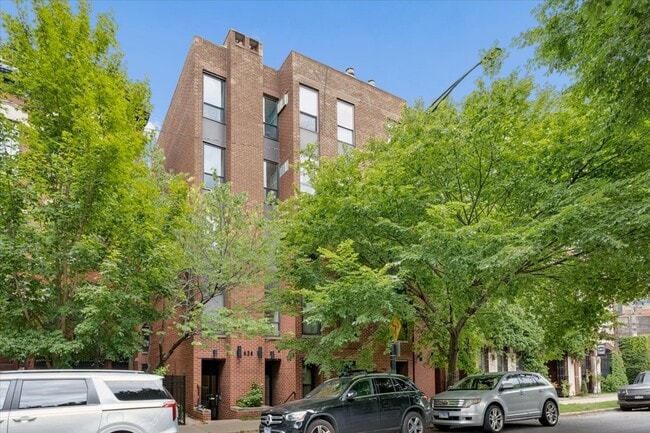 Photo - 636 W Webster Ave Unit 304