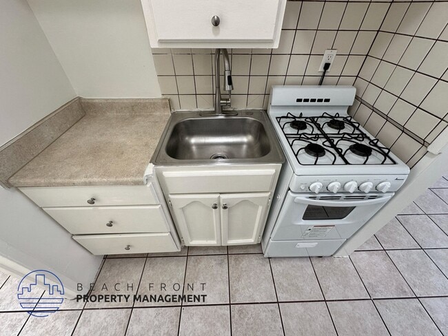Photo - 1495 W. 29th St.
