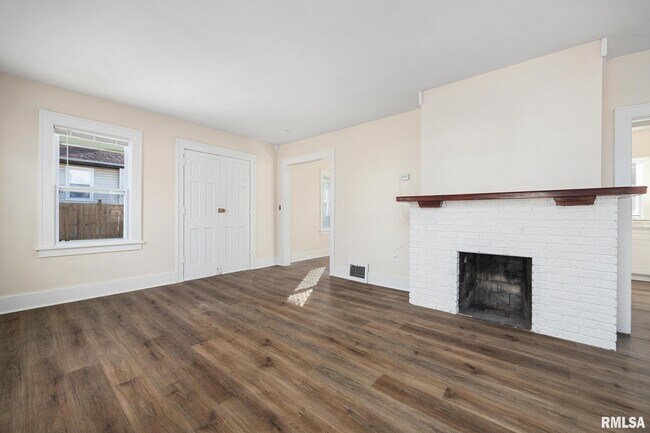 Photo - 400 E Virginia Ave