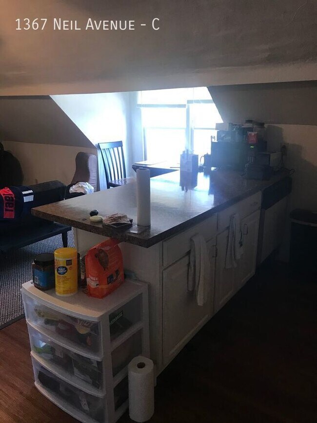 Photo - 1367 Neil Ave Unidad C