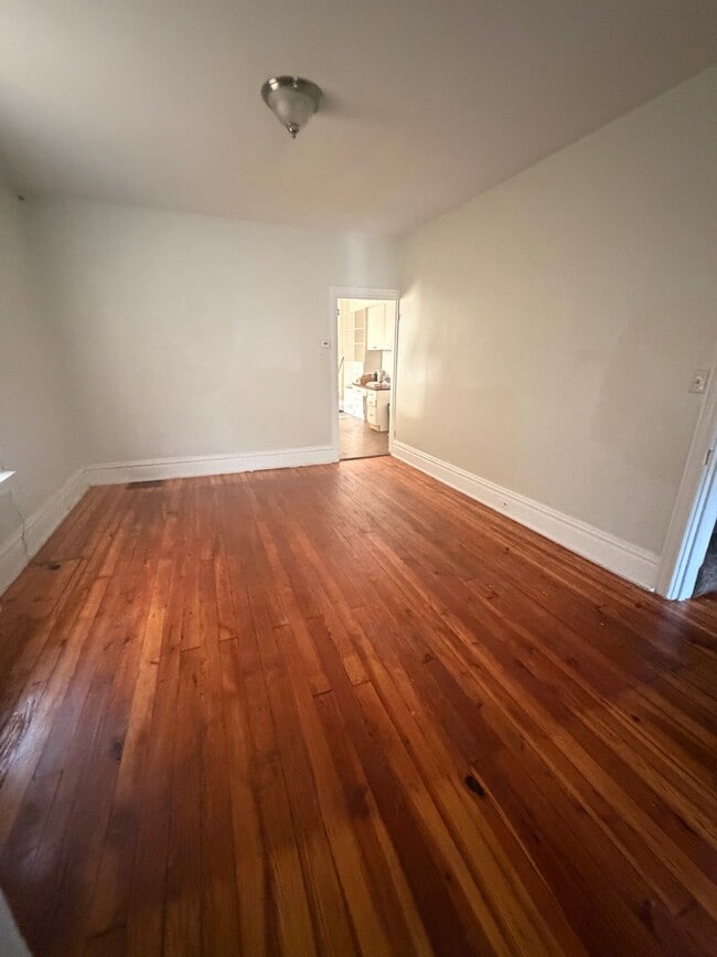 Photo - 121 Lucknow Rd