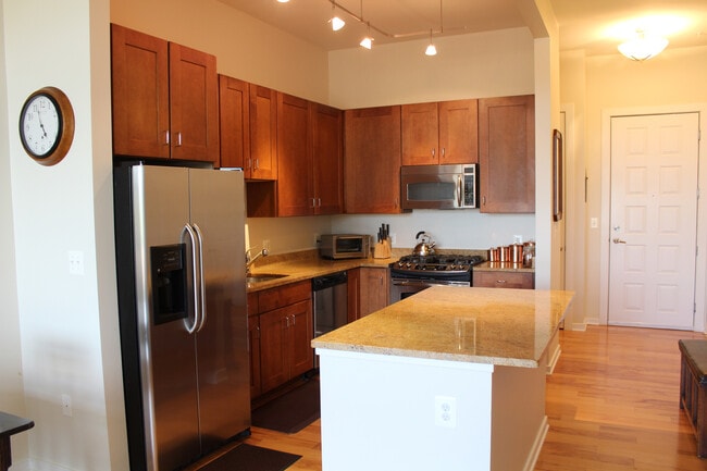 Photo - 2200 N Westmoreland St Unidad 502