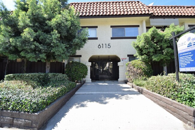 Building Photo - 6115 Whitsett Ave Unit 109 Rental