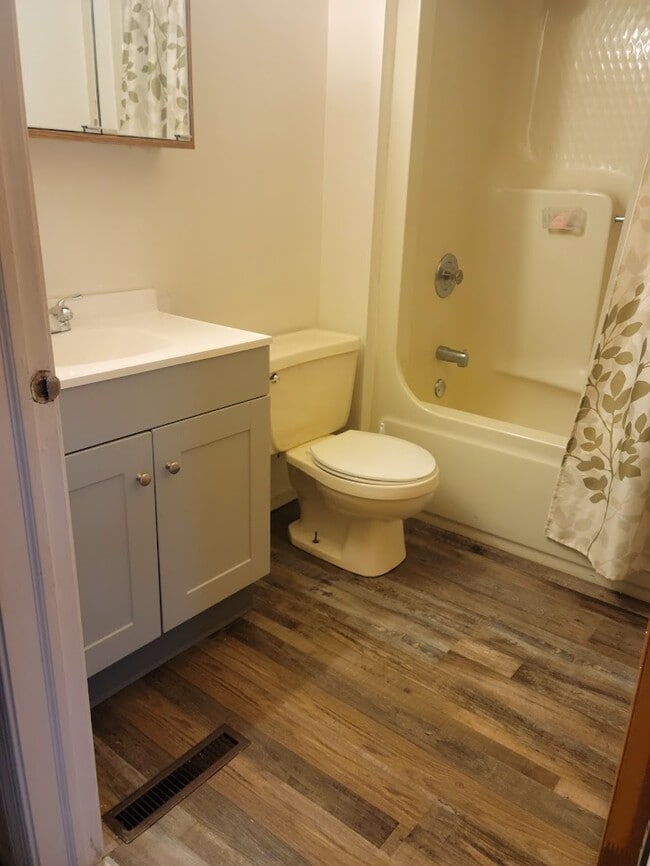 Photo - 21 Rosemont Ct Unit 21B Rosemont Ct