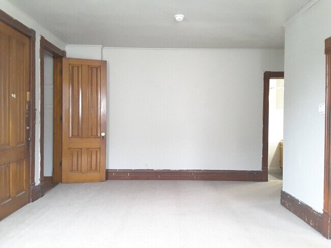 Photo - 410 E Madison St Unidad A