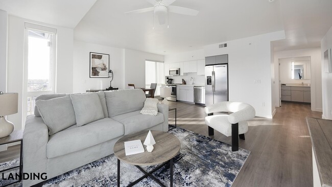 Photo - 707 S Farmer Ave Unidad 5031