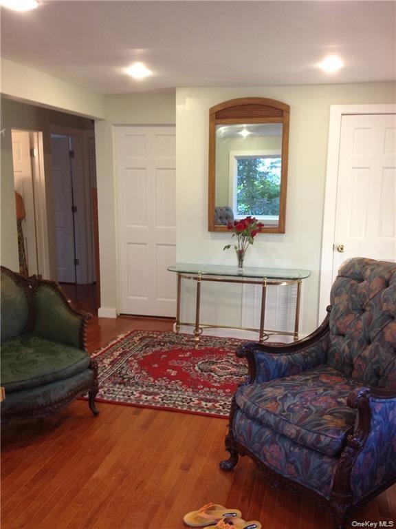 17 Brookside Rd