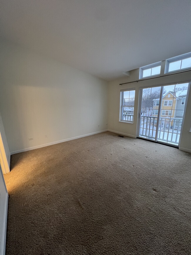 Photo - 18 Lakeview Pl