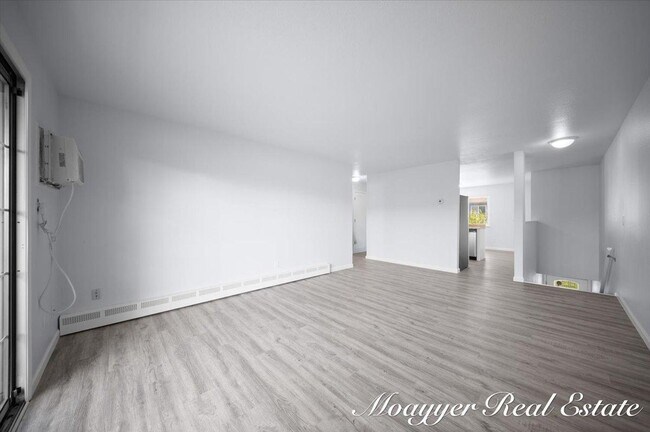 Photo - 1041 Abbey Ct