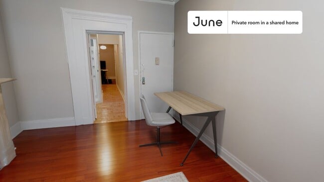 Room in Shared 3 bed/2 bath home in Hell's Kitchen