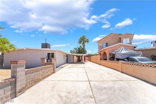 Photo - 2749 Del Mar Pl