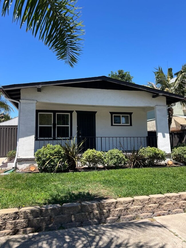 Photo - 4568-4572 Bancroft St Unit 4572