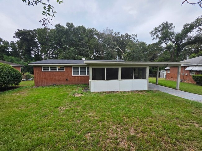 Building Photo - 2412 Bass Ave