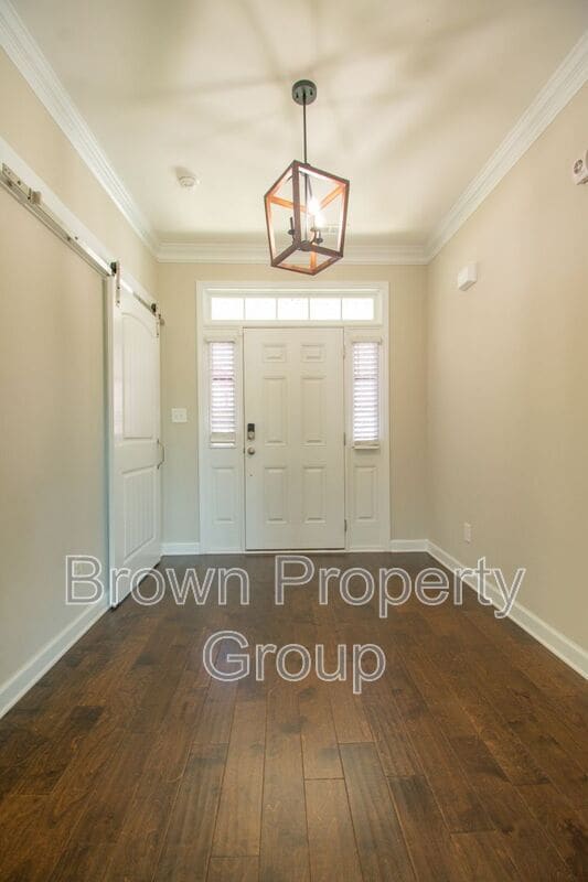 Photo - 2220 Oldenburg Ln