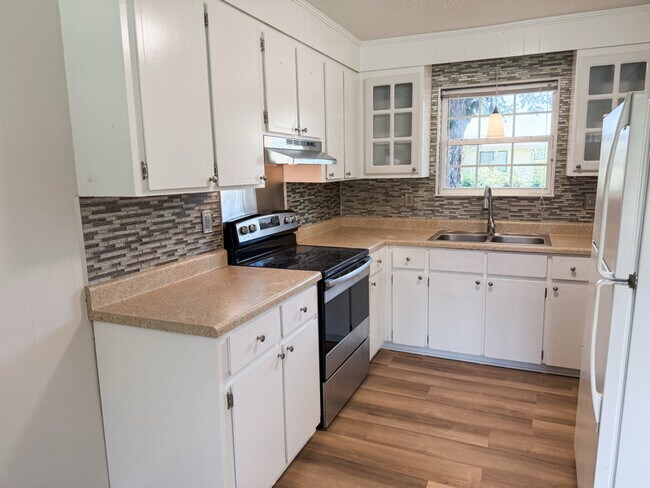 Photo - 128 Barnesdale Dr