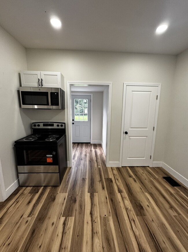 533 W Auburn Ave
