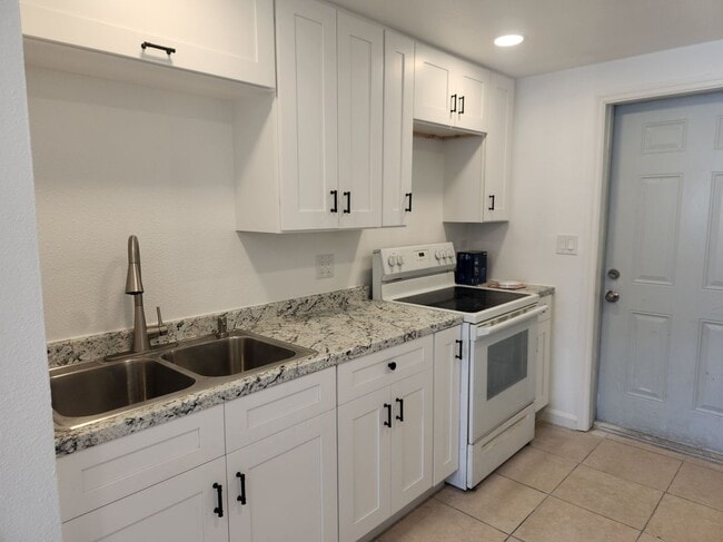 Photo - 1105 S Prospect Ave