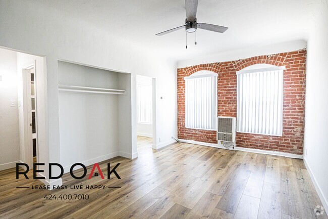 Building Photo - Bright and Welcoming Studio Featuring Expo... Unit 507 Rental