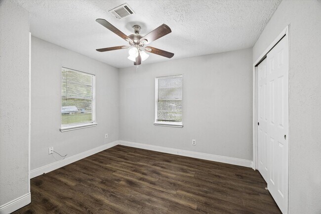 Photo - 21197 Live Oak St