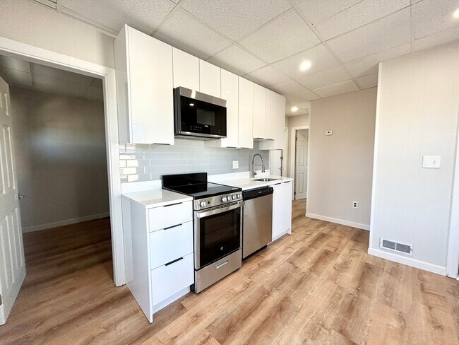 Photo - 105 Buttonwood St Unit 3