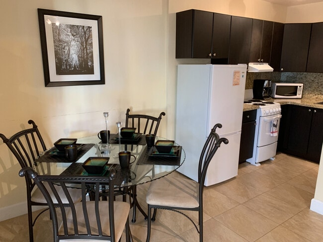 Photo - 335 Georgia St