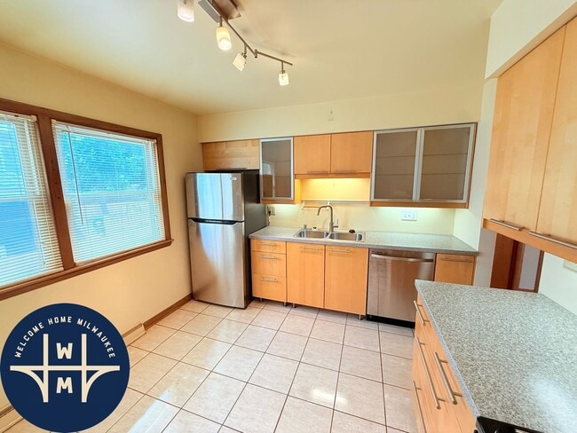 Photo - 7313 Harwood Ave