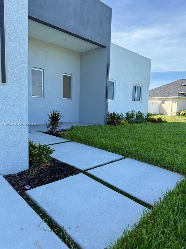 Photo - 5 SW 26th Pl