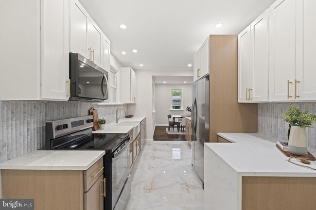 Photo - 908 Fulton St