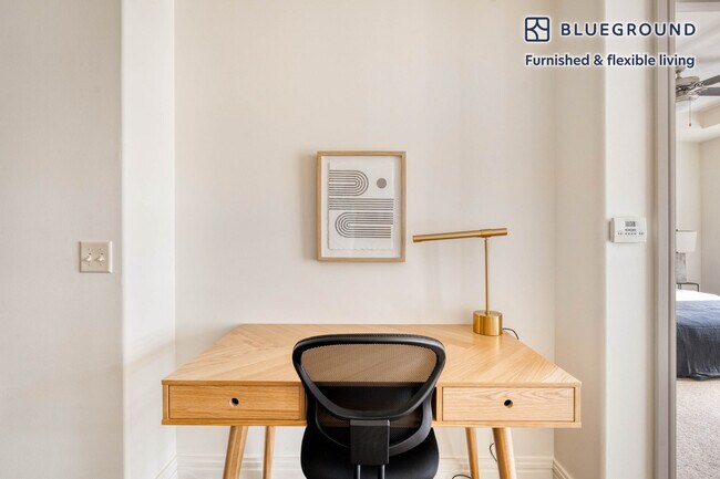 Photo - 301 Brazos St Unidad FL13-ID166