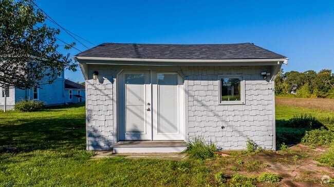 Building Photo - 736 Sconitcut Rd Unit B Rental