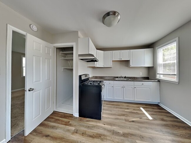 Photo - 8227 Dundalk Ave