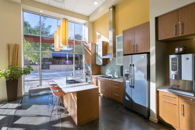 Building Photo - Solera Rental