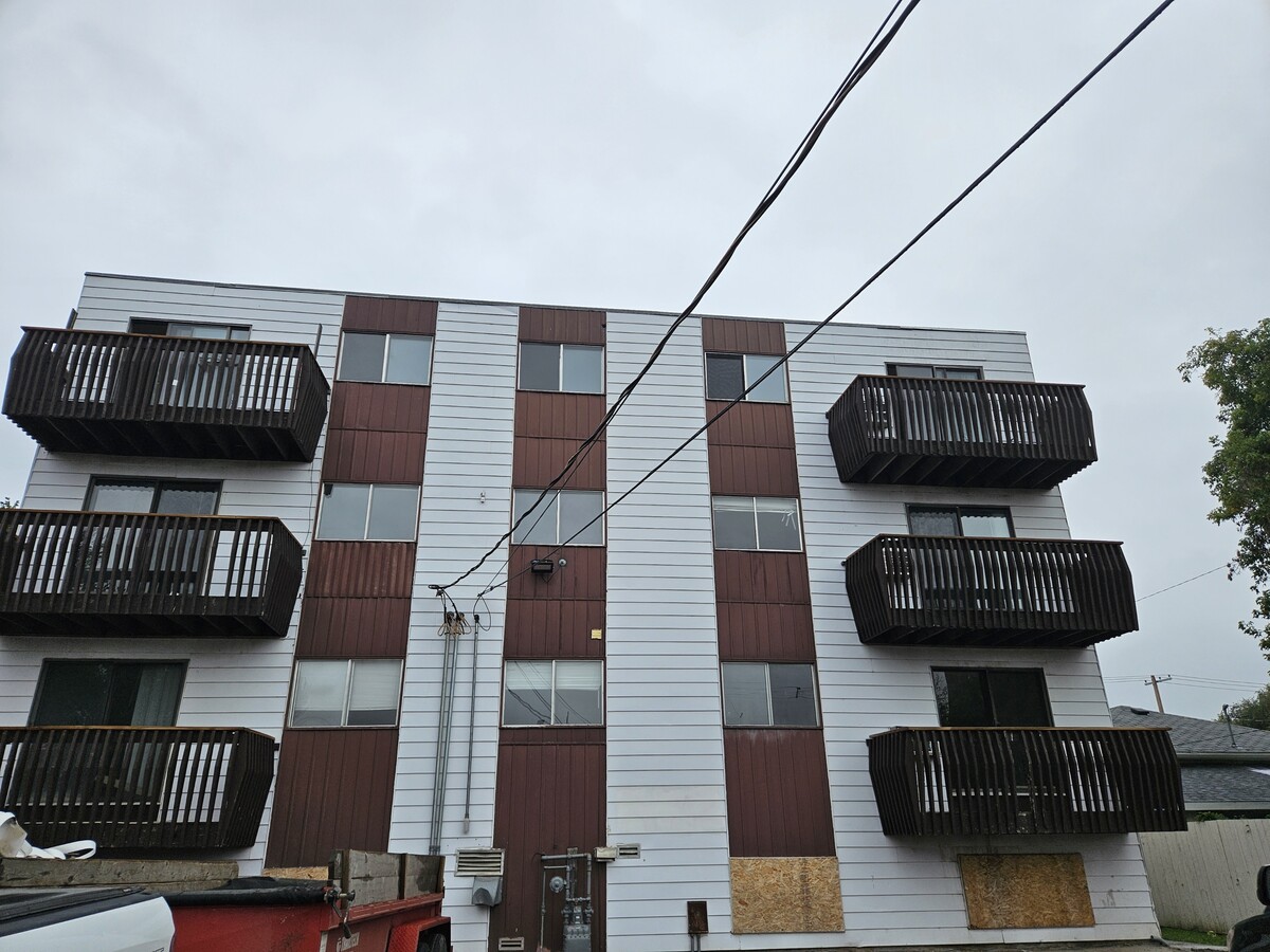 Photo - 115 Avenue V S Unit 403
