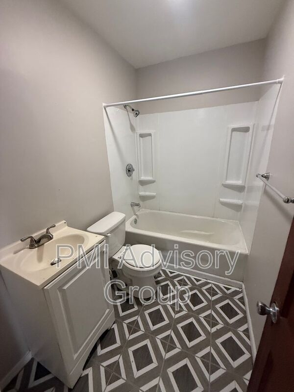 Photo - 612 SE 28th St