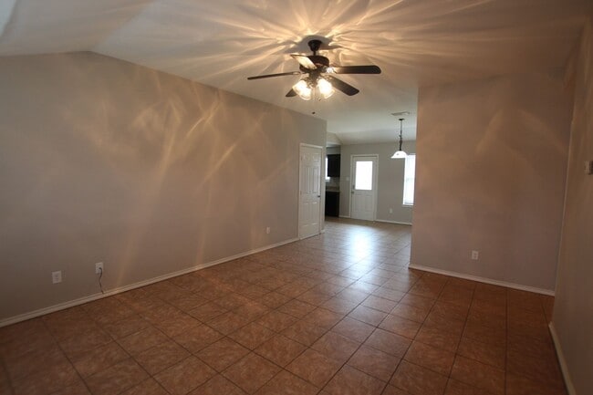 Photo - 2 Bedroom 2 Bath Duplex! Lindale ISD! Available! Unit 16917 Sentinel
