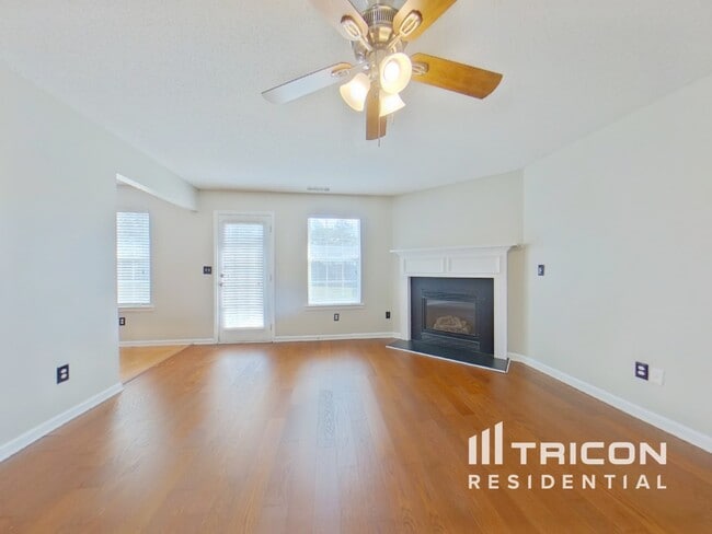 Photo - 6985 Borowood Ln