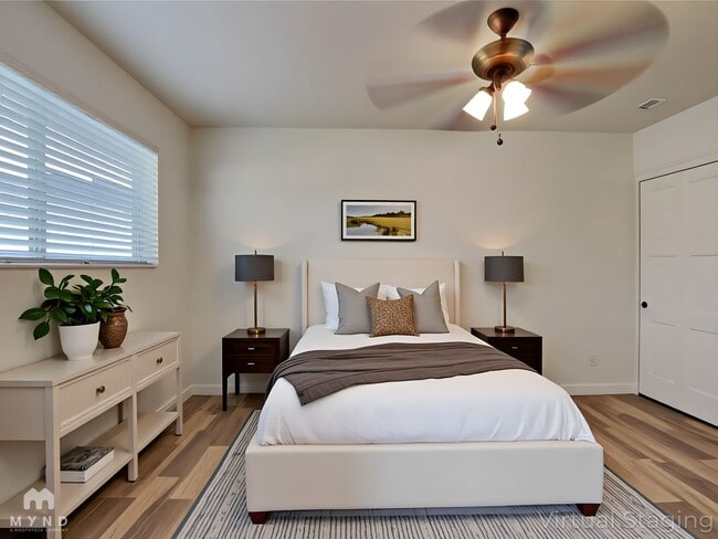 Photo - 1544 W 6th St