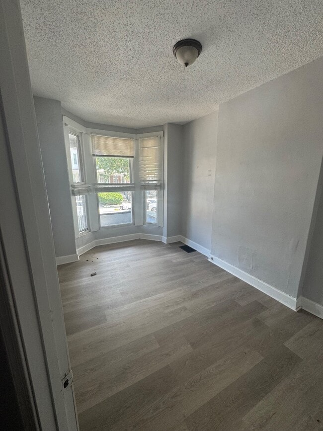 Building Photo - 2902 Mosher St Rental