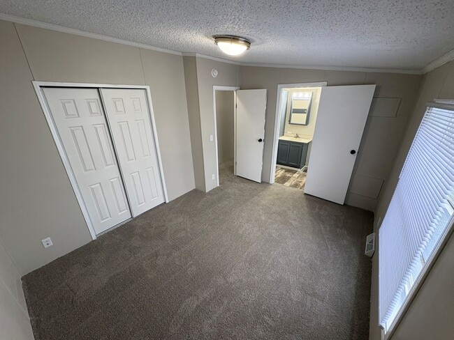 Photo - 8905 Beechwood Dr