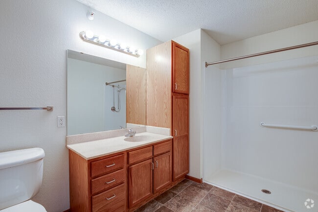 1BR, 1BA - 526SF