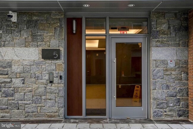 Building Photo - 5 Pioneer Mill Way Unit 201