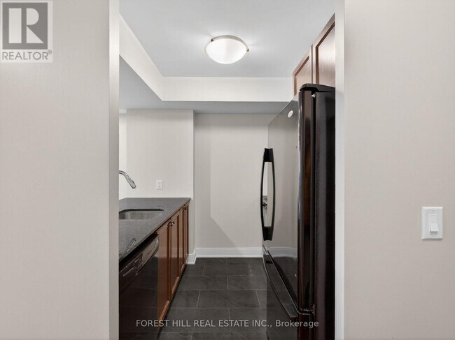 Photo - 135 Village Green Square Unit 3125